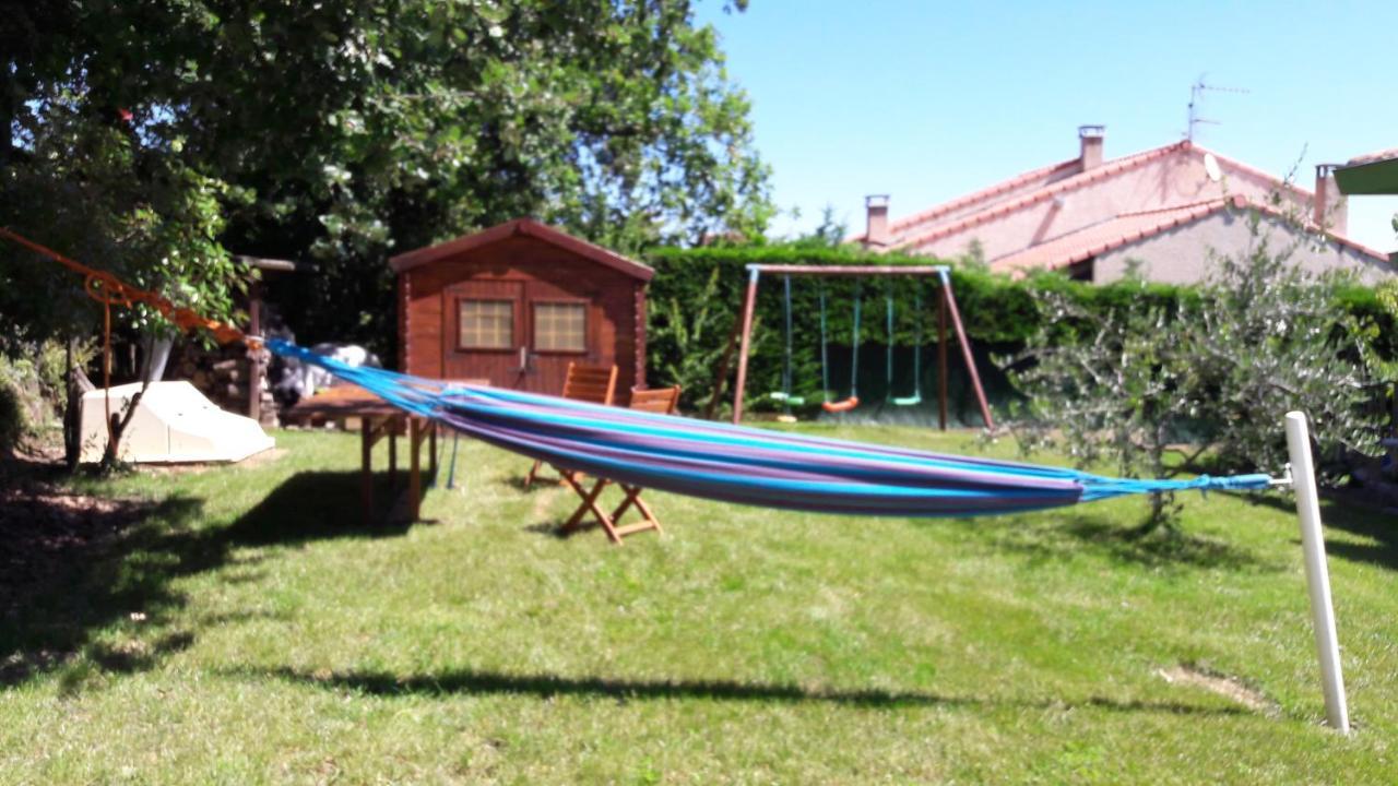 Un Petit Havre De Paix Acomodação com café da manhã Pibrac Exterior foto